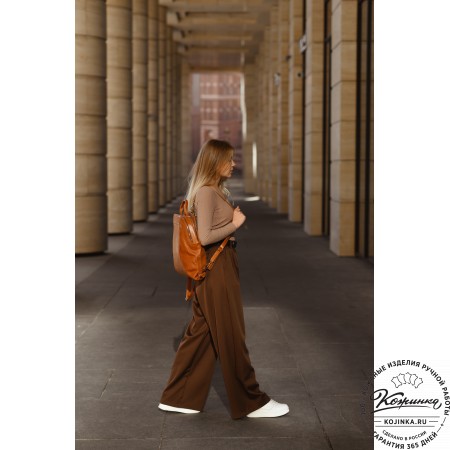 Женский кожаный рюкзак-сумка "Греция" (бордовый антик)