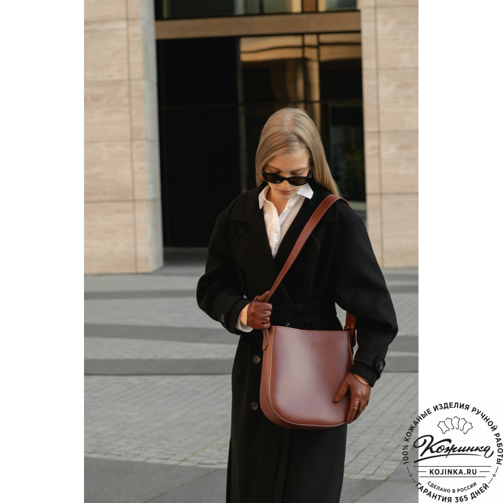 Женская кожаная сумка "Кантри" (черная)