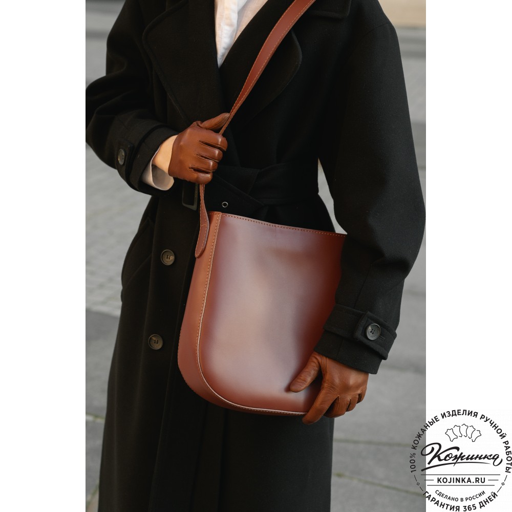 Женская кожаная сумка "Кантри" (черная)